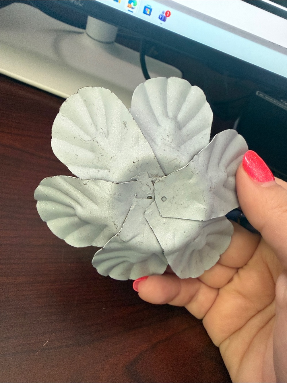 Metal Flower Note/Photo Stand - Picture 3 of 3